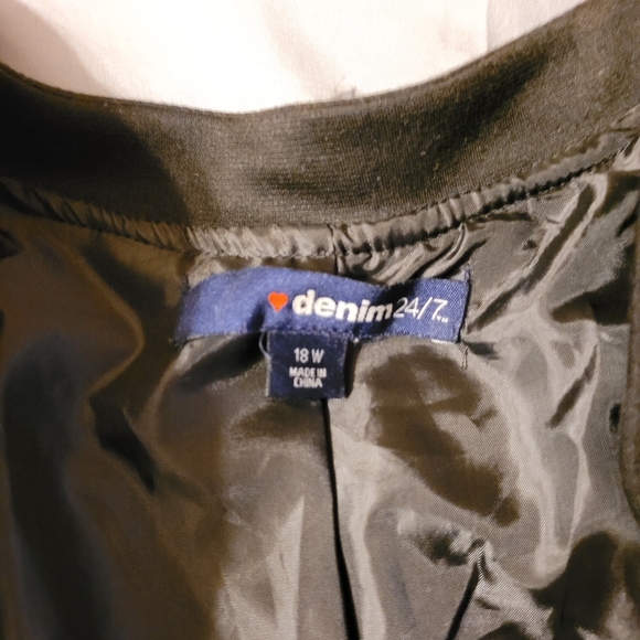 Jacket - Picture 4 of 5